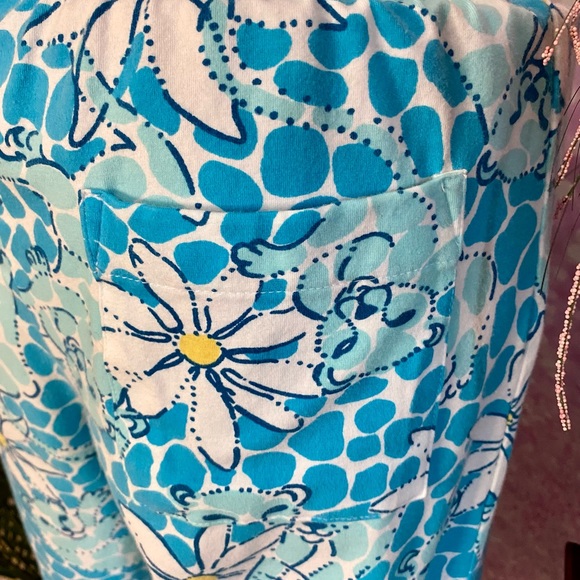 Lilly Pulitzer capris, cute print, summer ready - Picture 7 of 13